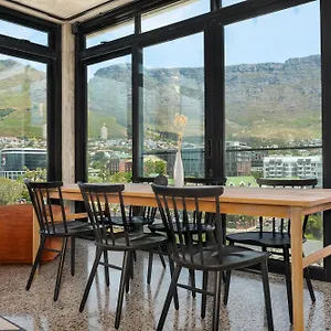 Aparthotel Neighbourgood 84 Harrington, Cape Town